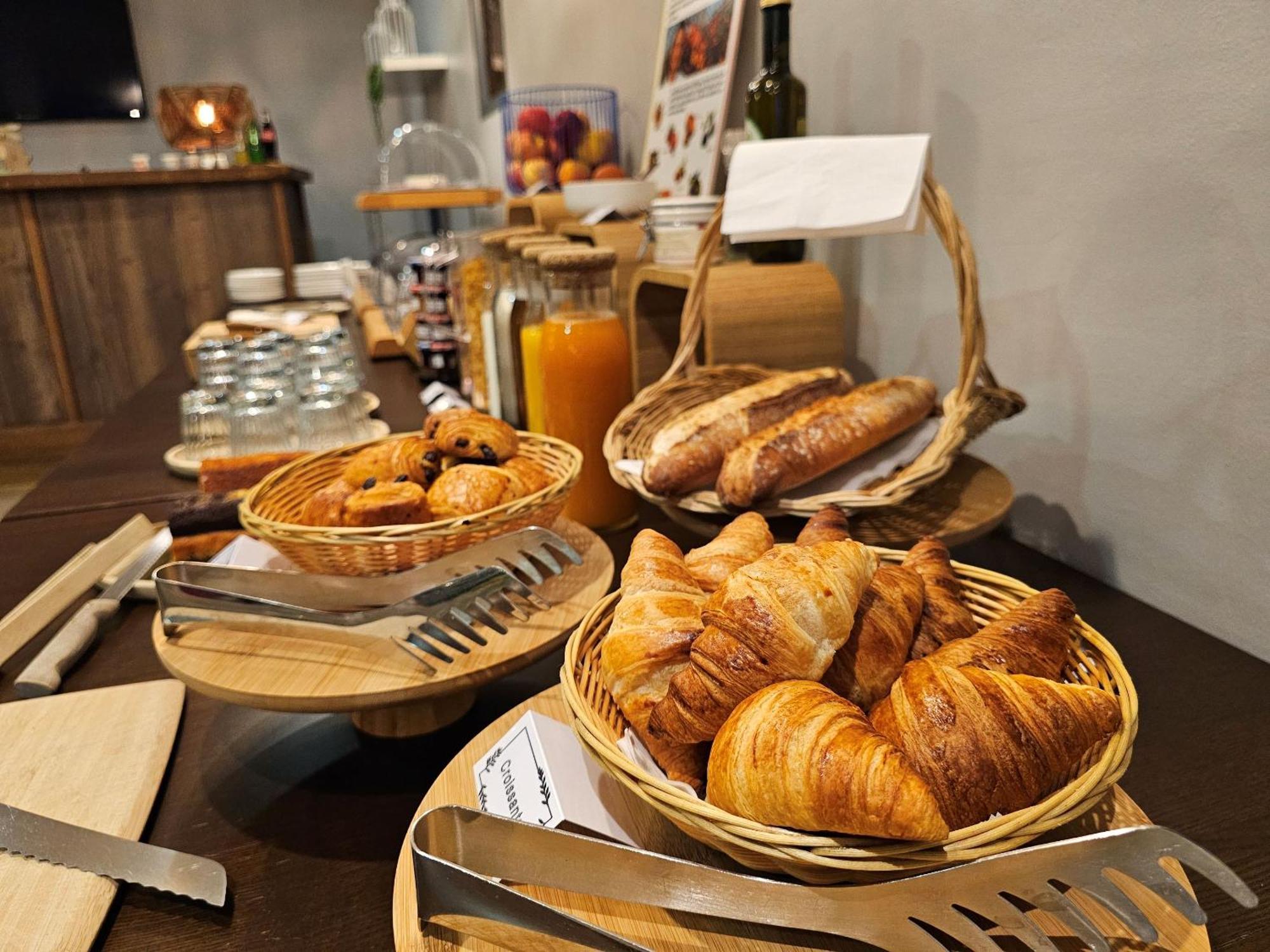 Le Cheval Blanc Hotel Arles Luaran gambar