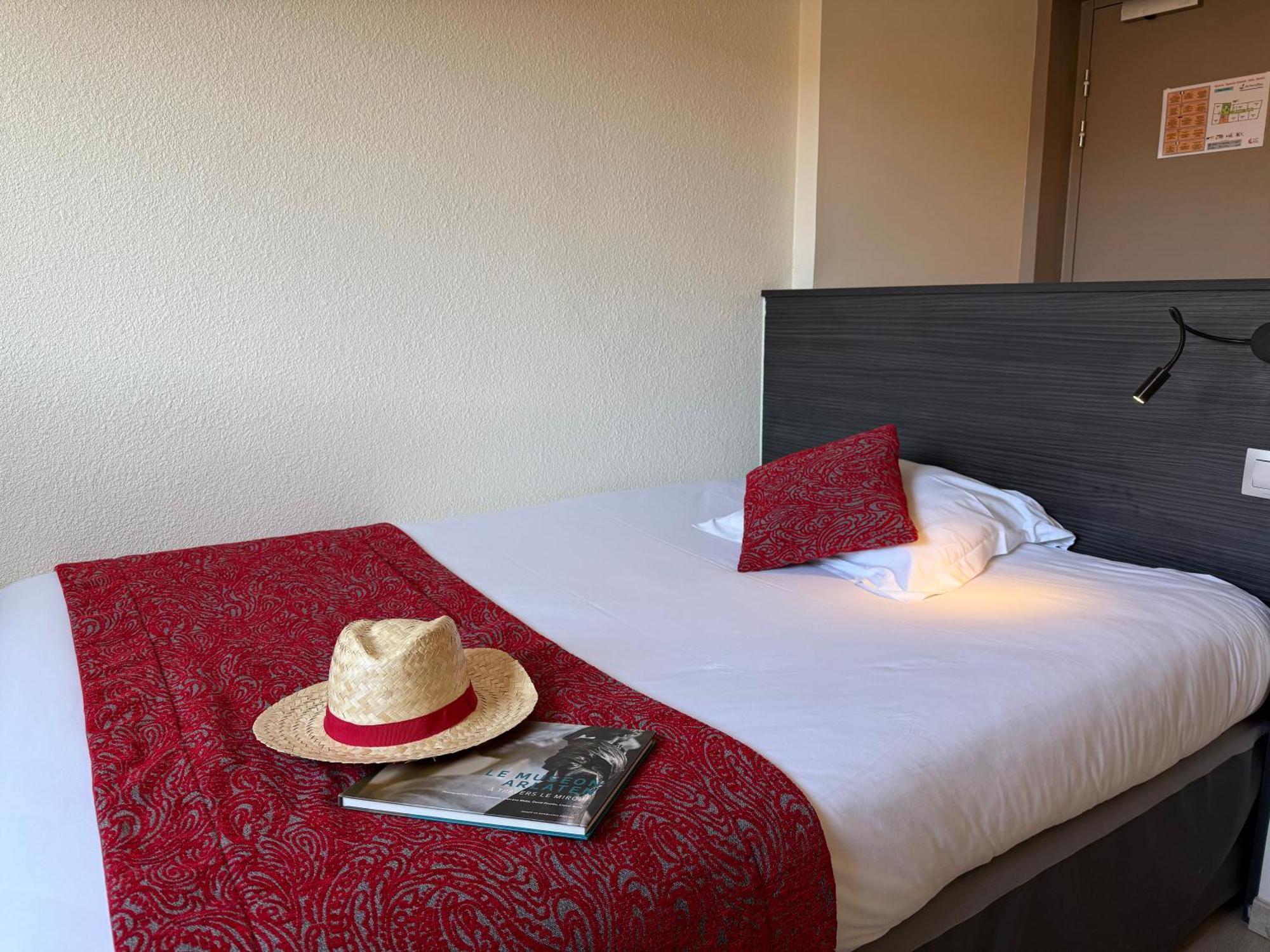 Le Cheval Blanc Hotel Arles Luaran gambar