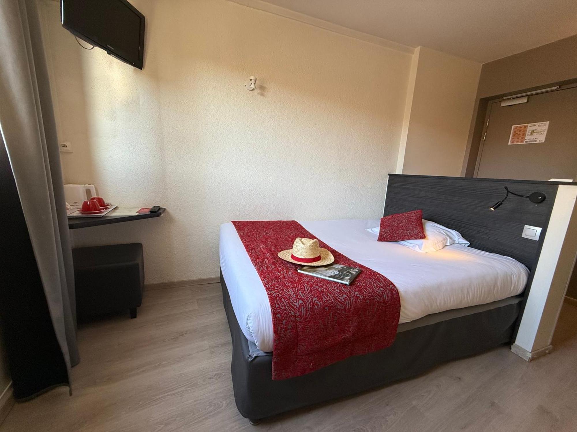 Le Cheval Blanc Hotel Arles Luaran gambar