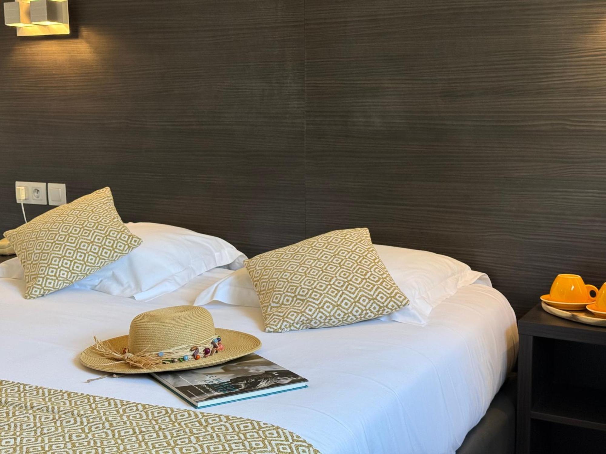 Le Cheval Blanc Hotel Arles Luaran gambar